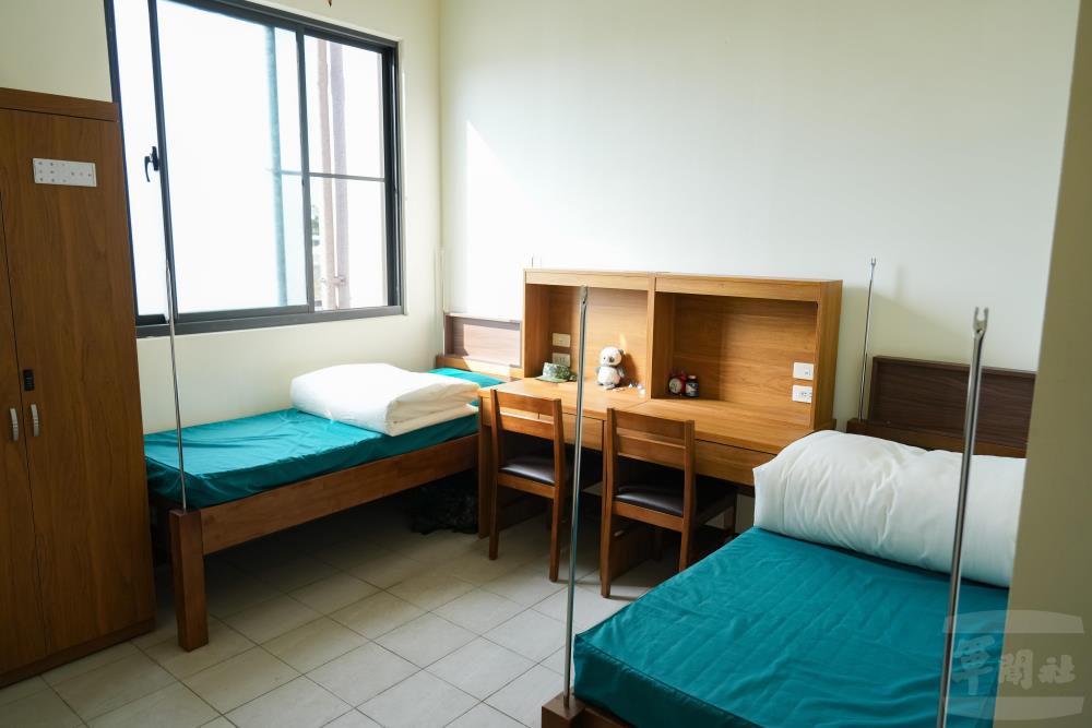 官兵寢室採光良好，環境舒適，給予官兵溫暖舒適的感受。（軍聞社記者林庭暉攝）