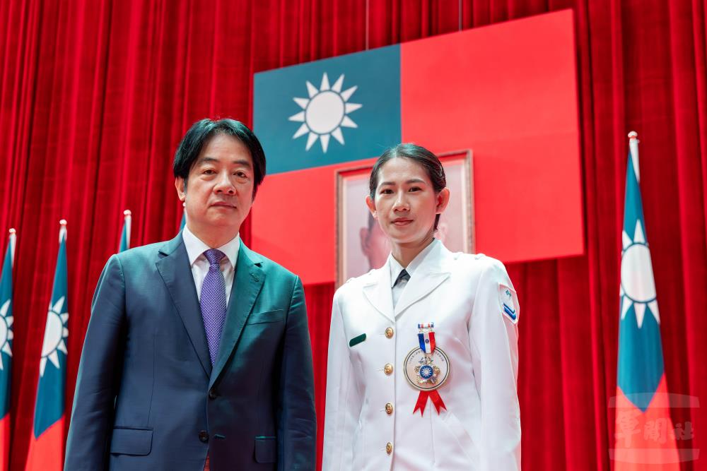 海軍146艦隊翁如意下士，榮獲「國軍楷模」殊榮。（軍聞社記者蔡枋澐攝）