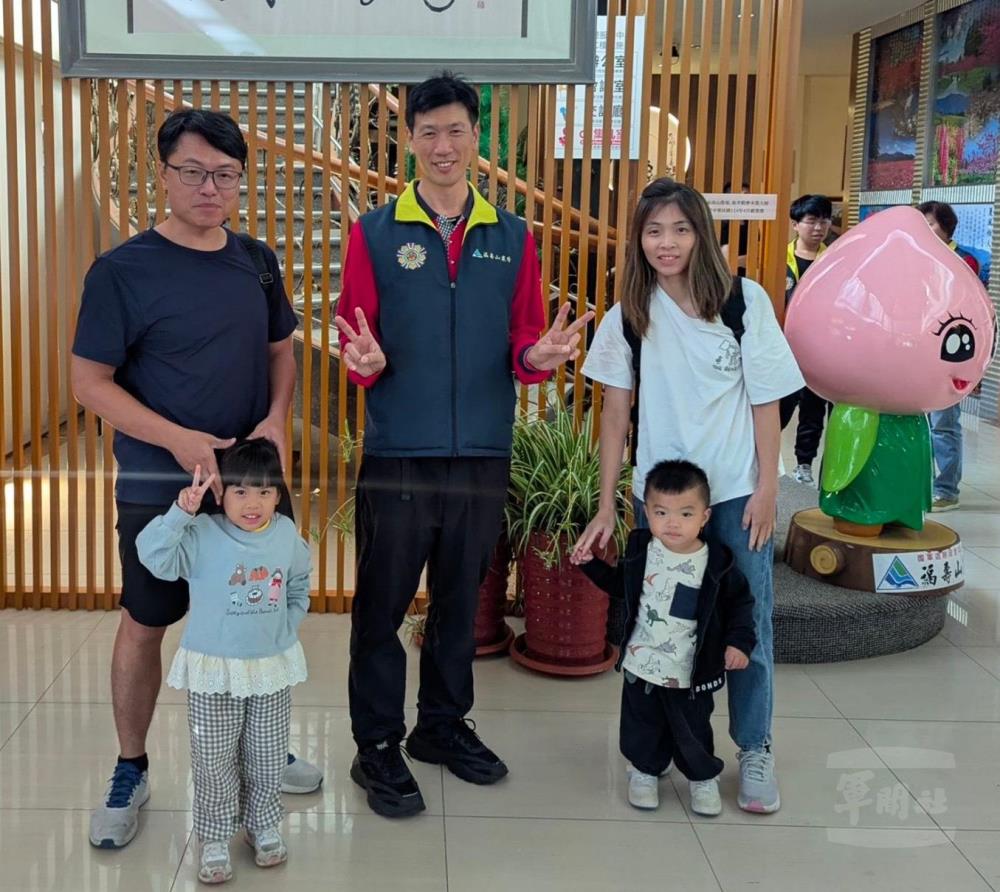 陸軍第153旅官兵前往清境農場旅行。（擷自清境農場臉書）