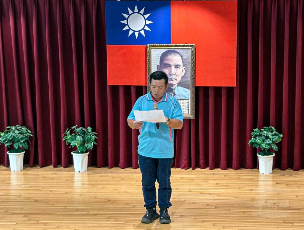 林姓學員大方分享創作心路歷程，真摯的復元故事令人動容。（北投醫院提供）