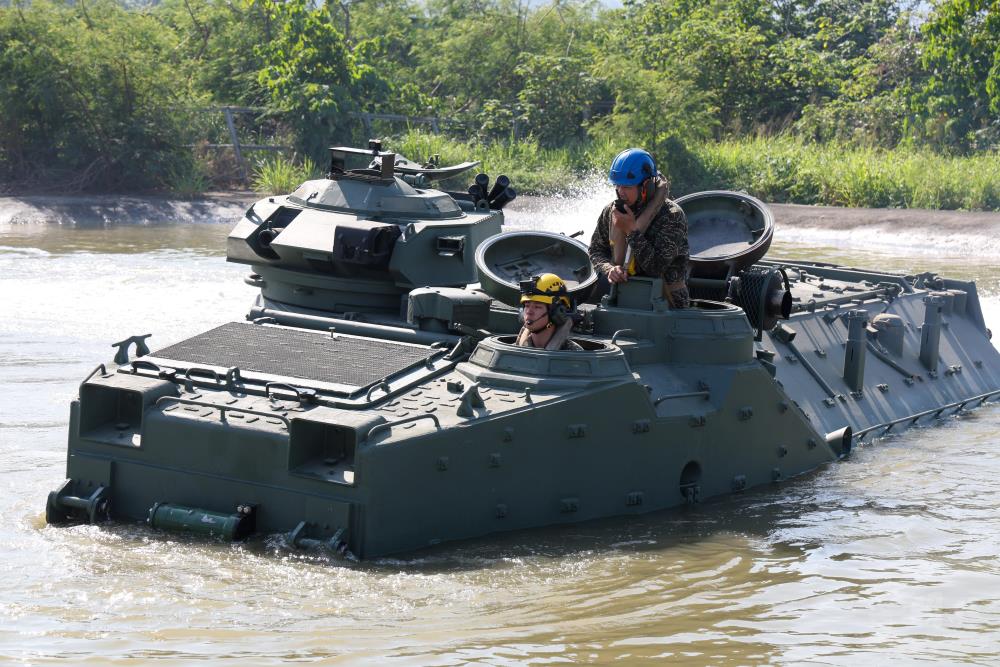 海軍兩棲履保廠—水密測試