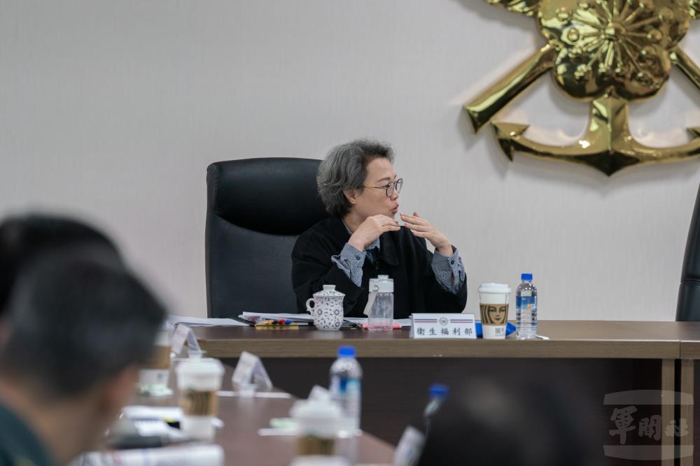衛生福利部心理健康司鄭淑心副司長針對國軍心理衛生工作提出建言。（軍聞社記者李恬恬攝）