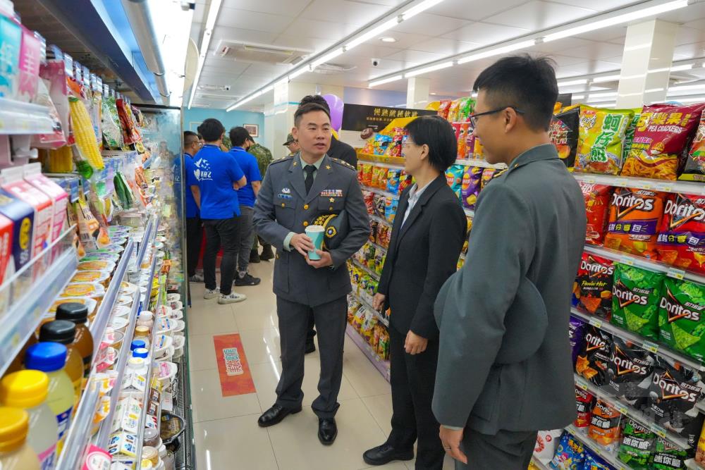 嘉興營區引進多元商品及日常生活服務，滿足官兵生活所需。（第八軍團提供）