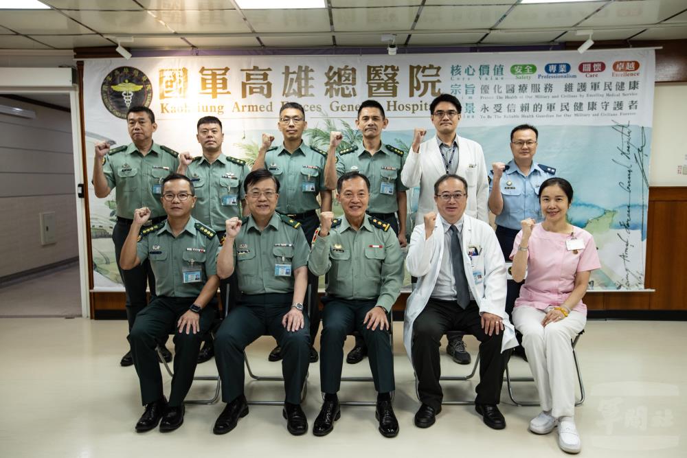 鍾副部長秋節慰問高雄總醫院　勉強化管理領導精進醫療量能