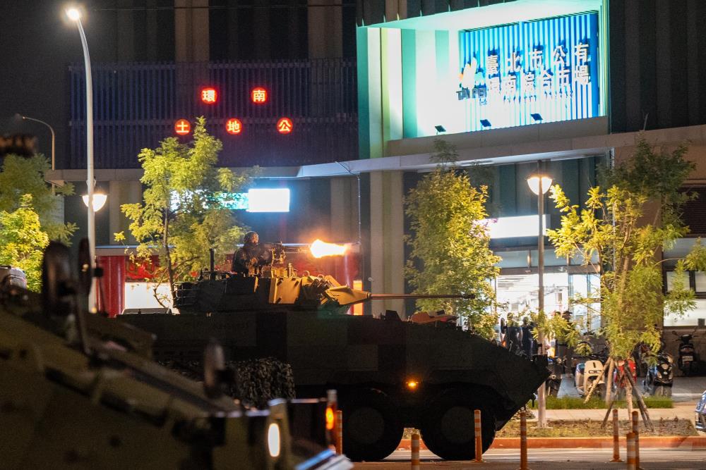 憲兵指揮部執行橋梁守備及據點群作戰。(軍聞社記者陳勝勳攝)
憲兵指揮部執行橋梁守備及據點群作戰。(軍聞社記者陳勝勳攝)
