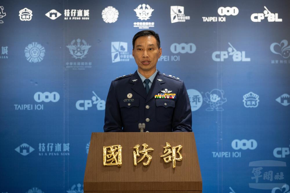情次室情研中心副主任潘上校呼籲國人切勿聽信虛假訊息及相關言論炒作。（軍聞社記者王茗生攝）
