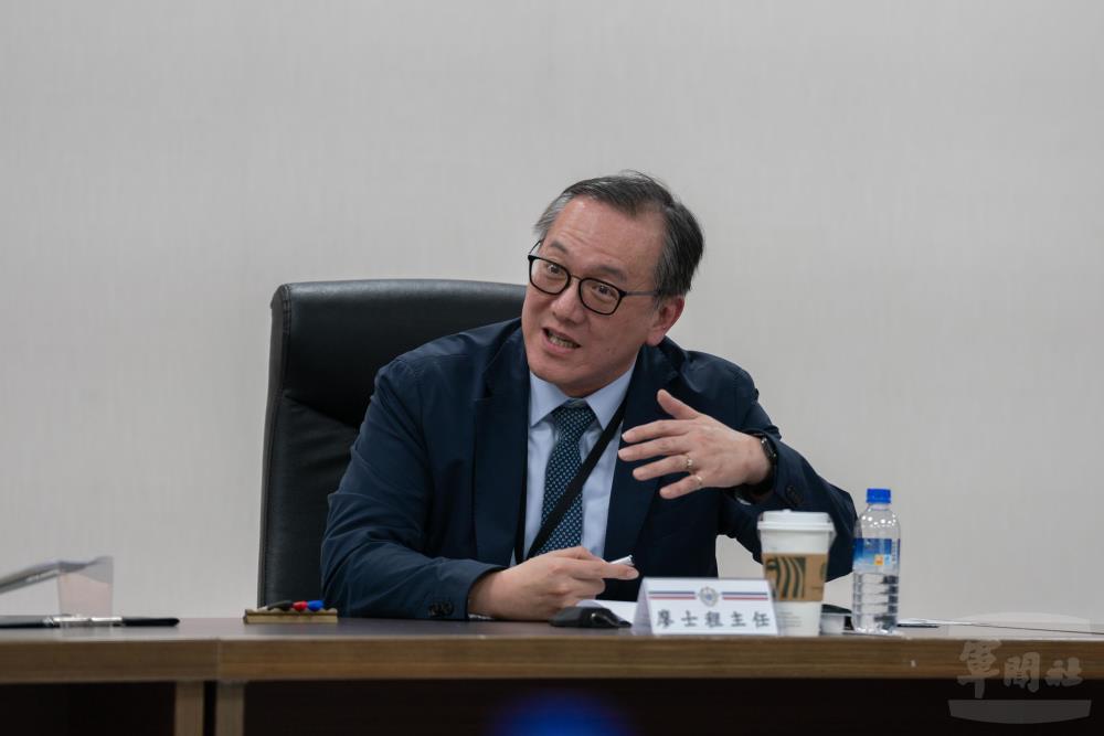 臺大醫院新竹分院精神醫學部廖士程主任於會中經驗分享。（軍聞社記者李恬恬攝）