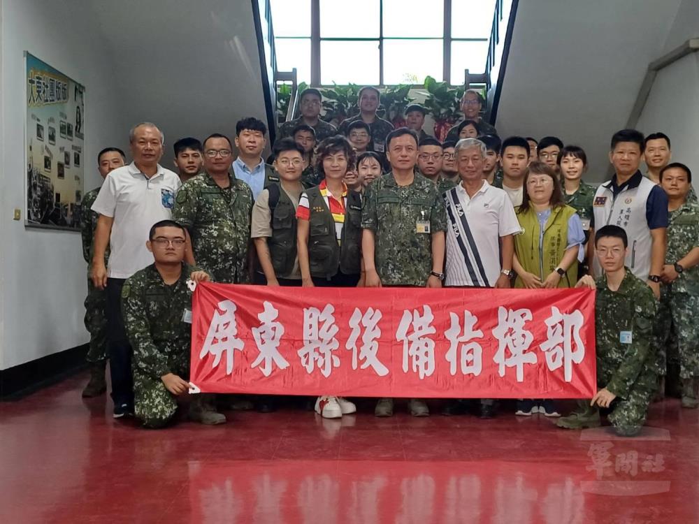 聯合敬軍團前往屏東縣後備指揮部慰問，感謝官兵戰備辛勞。（軍友社提供）