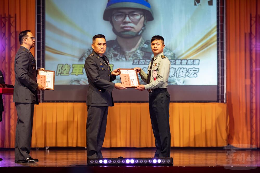 陸軍軍人節表揚大會　彰顯官兵戮力戰備辛勤付出