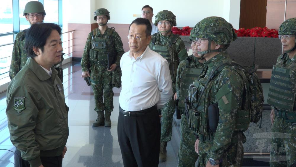 賴總統與幹部研討部隊執行戰力防護等戰場應變作為。（軍聞社記者李恬恬攝）