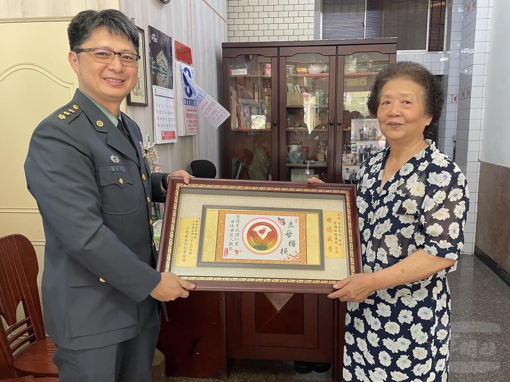 軍備局209廠表揚模範母親　弘揚母儀典範