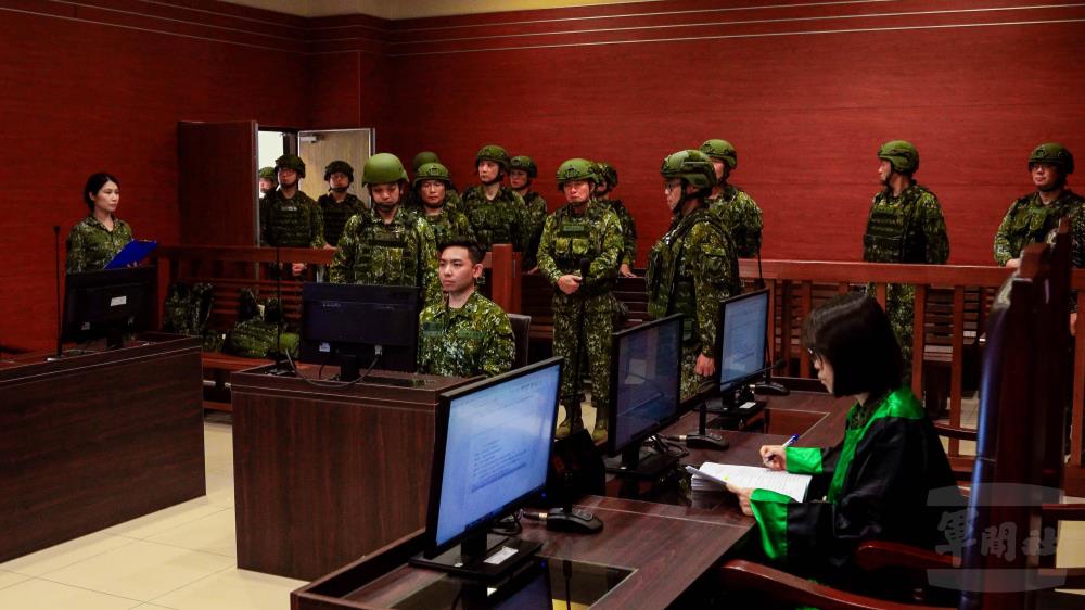 臨時法庭軍事審判演練。（軍聞社記者侯凱議攝）