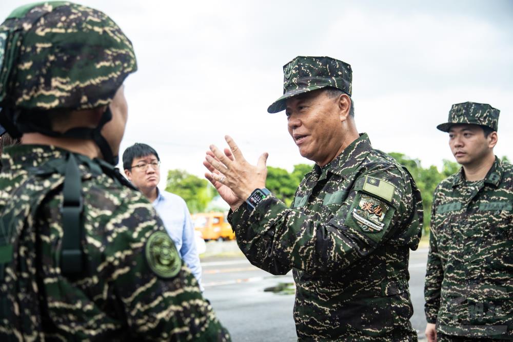 柏副部長強調要以務實態度面對戰時動員挑戰。（軍聞社記者王茗生攝）