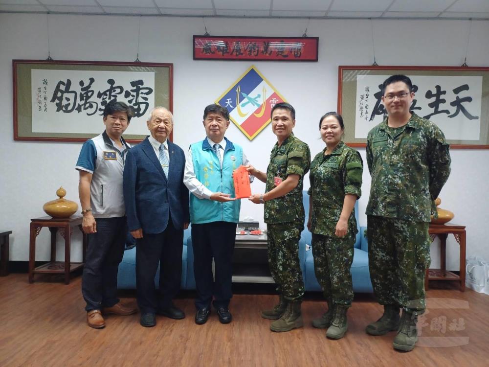高雄市嘉義同鄉會敬軍 感謝國軍守護家園 高雄市嘉義同鄉會敬軍 感謝國軍守護家園