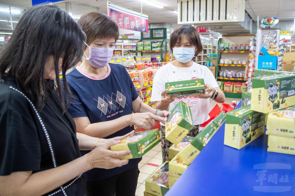 敬軍聯名小泡芙上市　展現企業支持國防心意