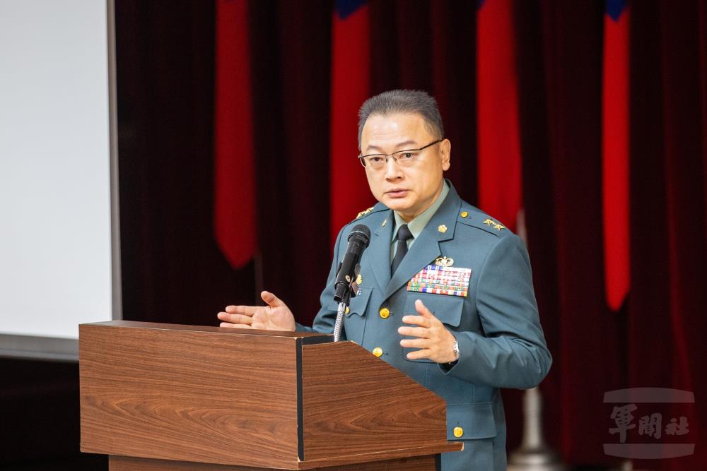 國防部發言人政務辦公室主任孫中將強調，國防部相關說明目的在希望透過理性溝通，促進決策品質。（軍聞社記者王進福攝）