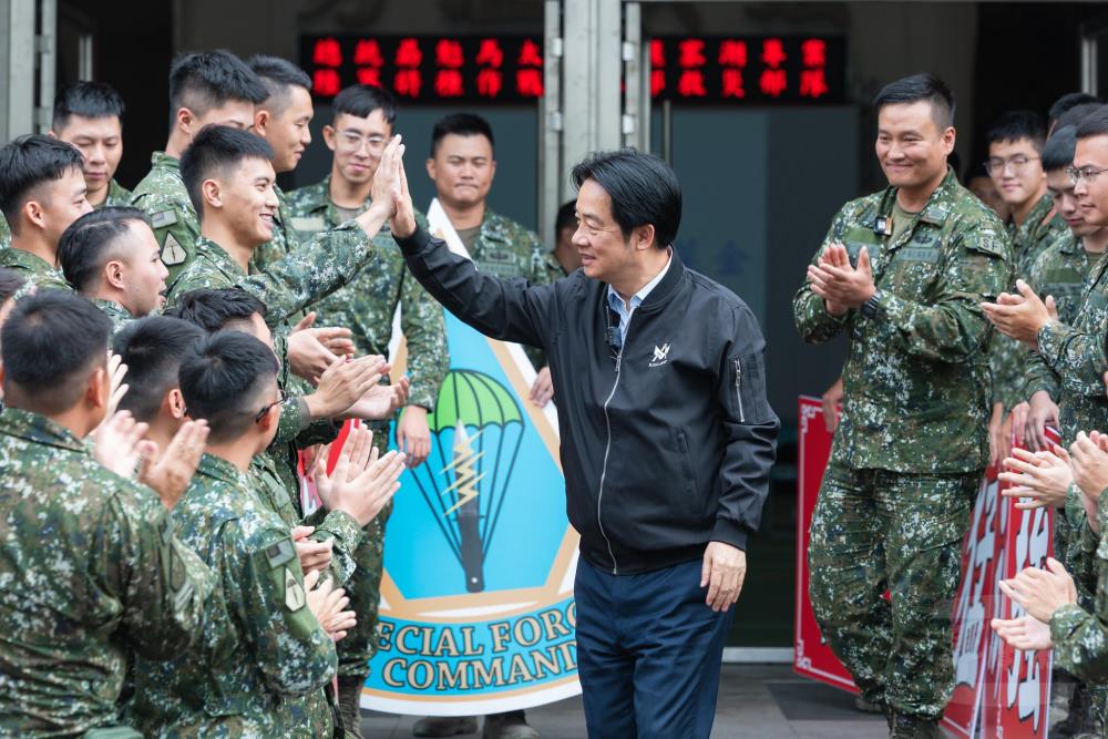 賴總統勗勉救災部隊 肯定展現人飢己飢、人溺己溺精神 賴總統勗勉救災部隊 肯定展現人飢己飢、人溺己溺精神