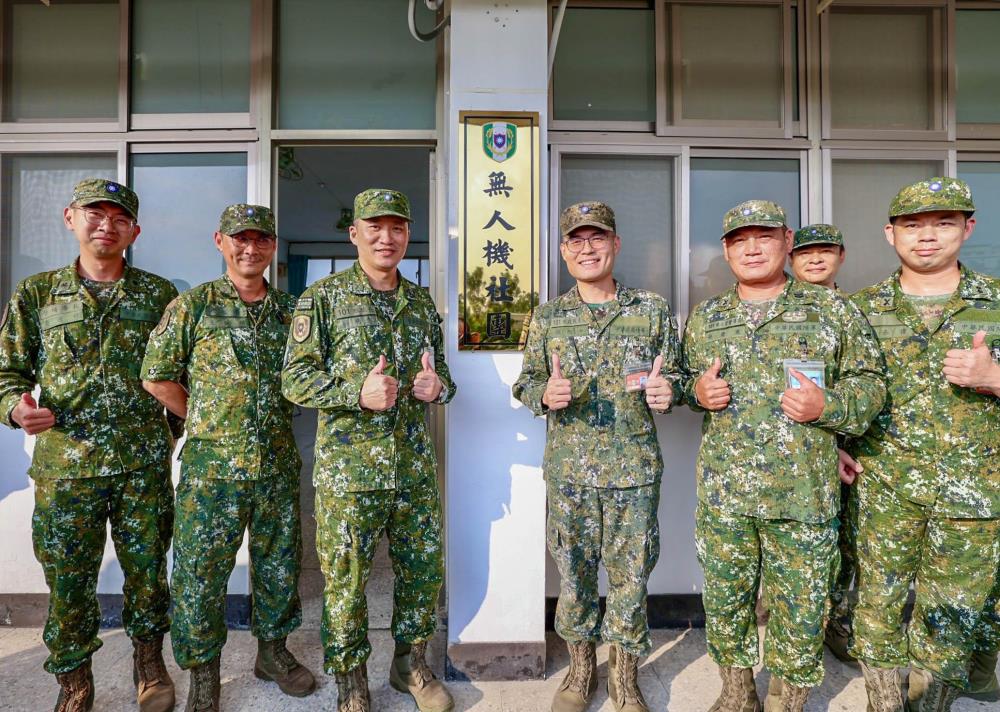 陸軍步兵第101旅辦理「無人機社團」成立揭牌儀式。（陸軍步兵第101旅提供）