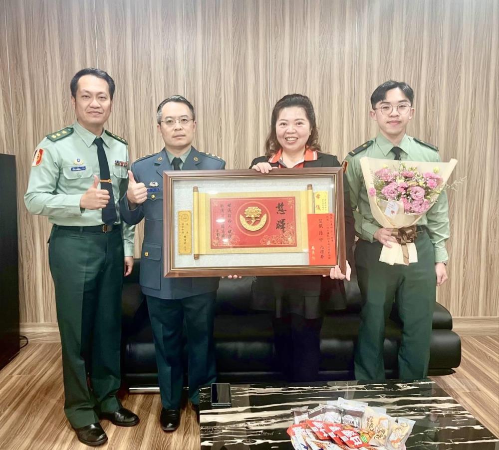 軍備局表揚模範母親　彰顯慈暉典範