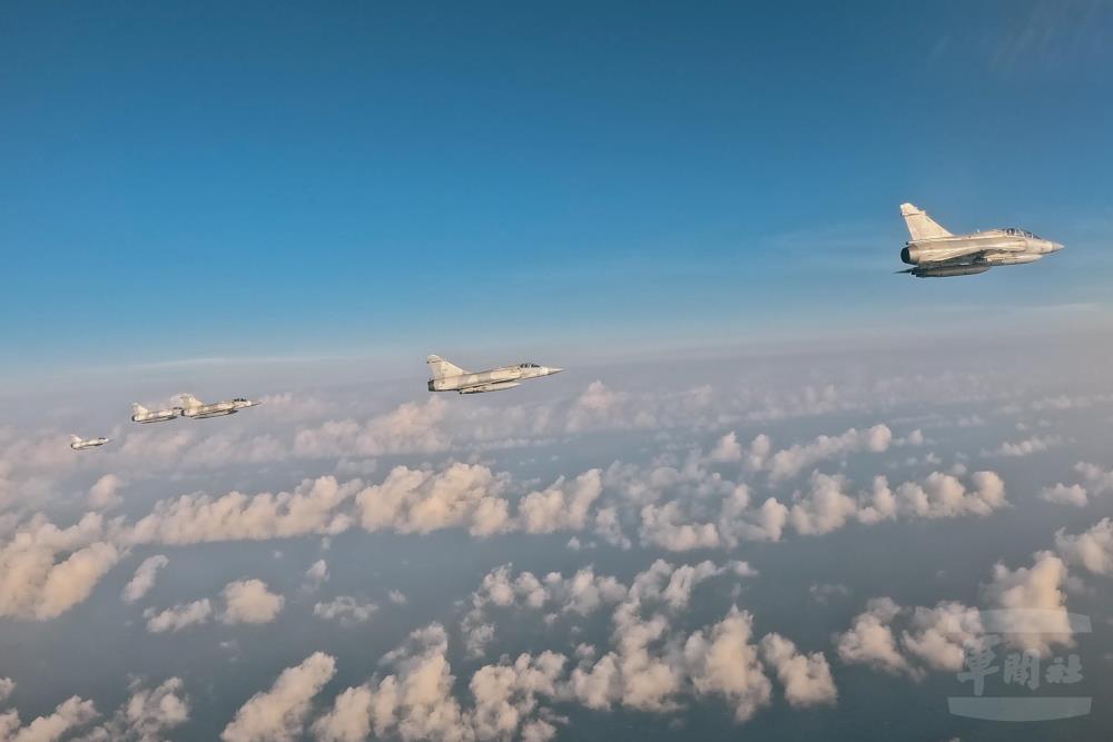 圖文：國慶空中兵力整備-幻象2000