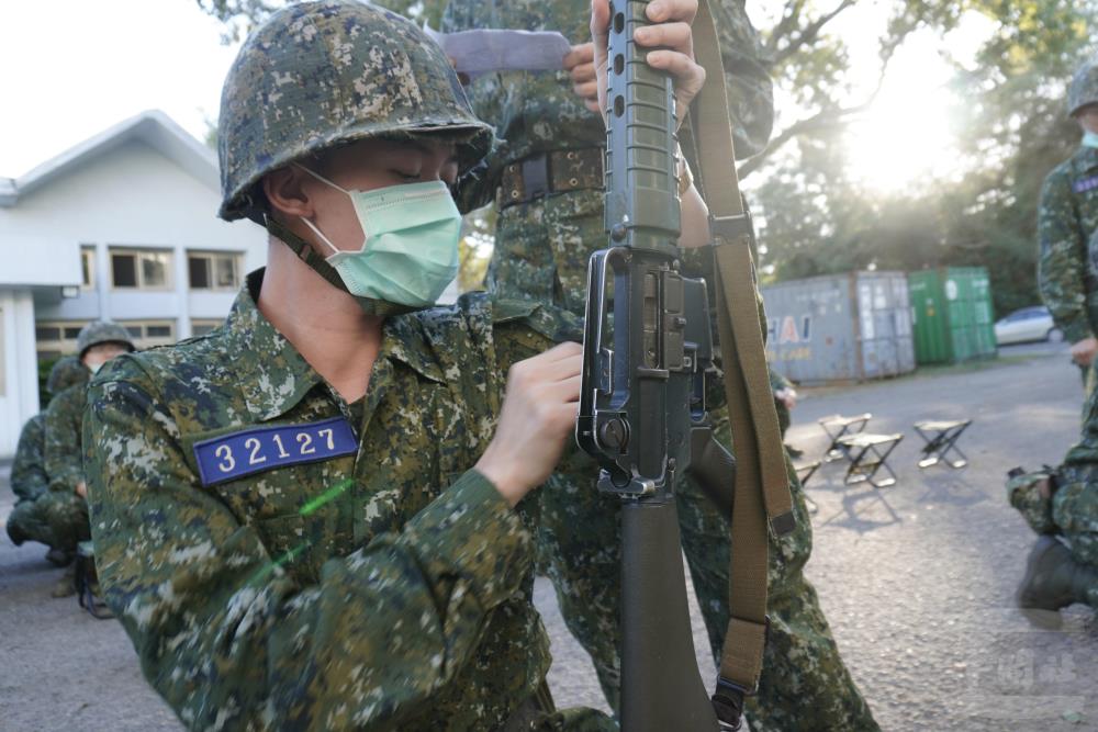 先期機械訓練，增加訓員對武器裝備的熟稔程度。（陸軍206旅提供）