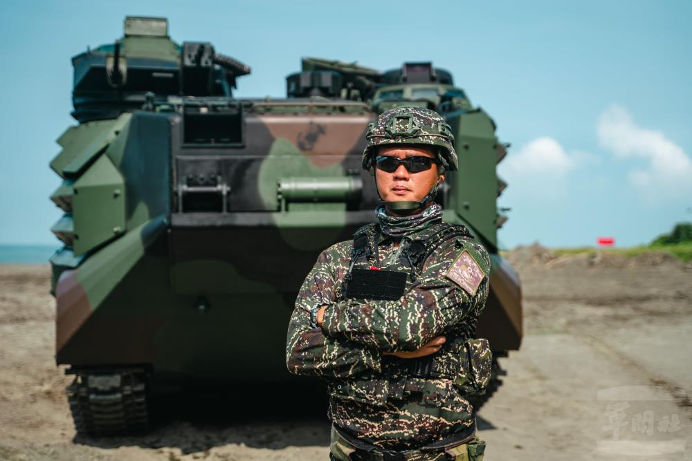 海陸官兵磨練指管戰術　舟波操演展現團隊互助精神