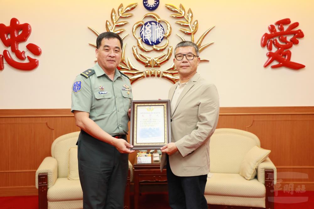 敬軍團慰問後備指揮部　感謝官兵堅守崗位辛勞