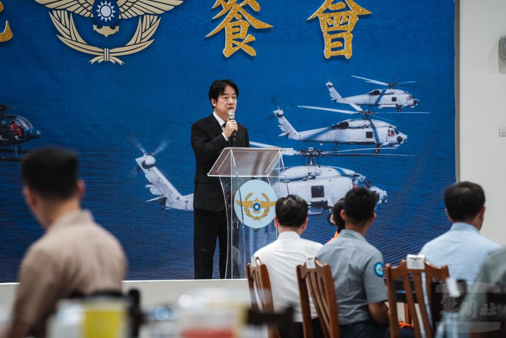 賴總統致詞感謝官兵戮力戰訓本務辛勞。（軍聞社記者陳彥樺攝）