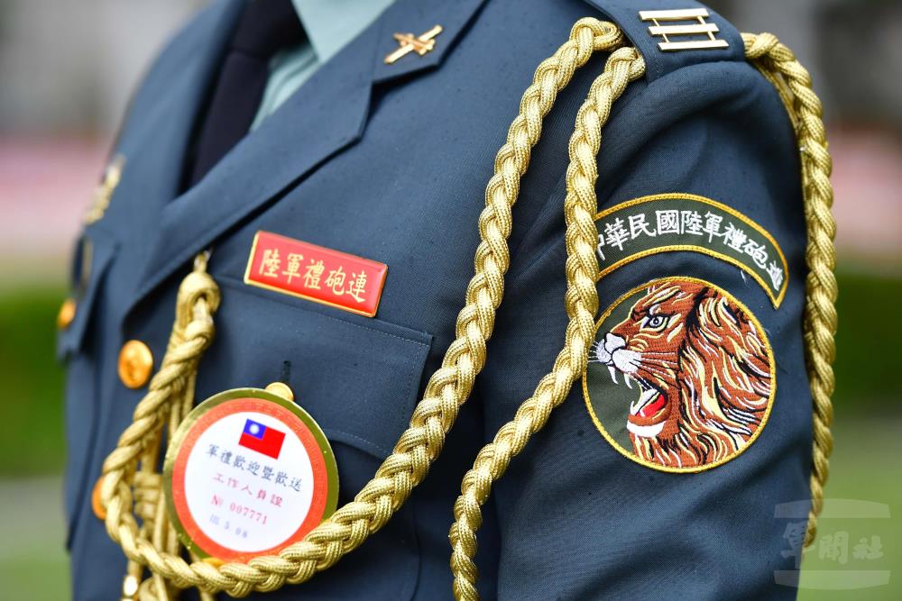 禮砲連官兵服儀皆以最高標準自我要求。(軍聞社實習記者吳宣諭攝)