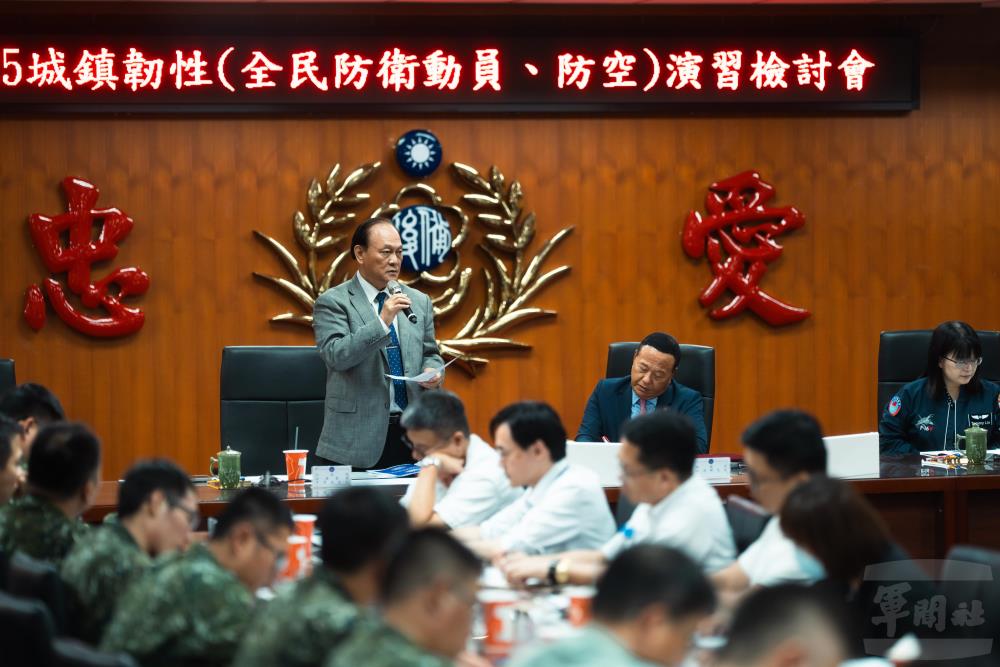 行政院季政委提出建議。（軍聞社記者文仁攝）