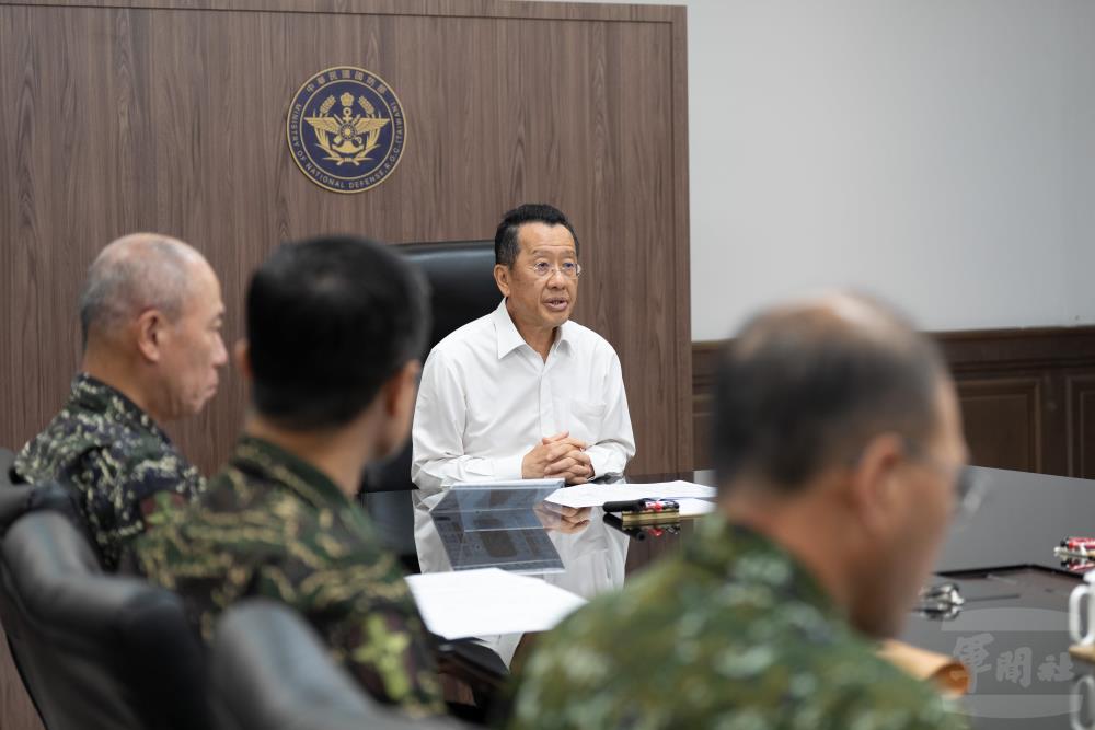 顧部長期勉各級幹部務實檢討、持續精進。（軍聞社記者林庭暉攝）