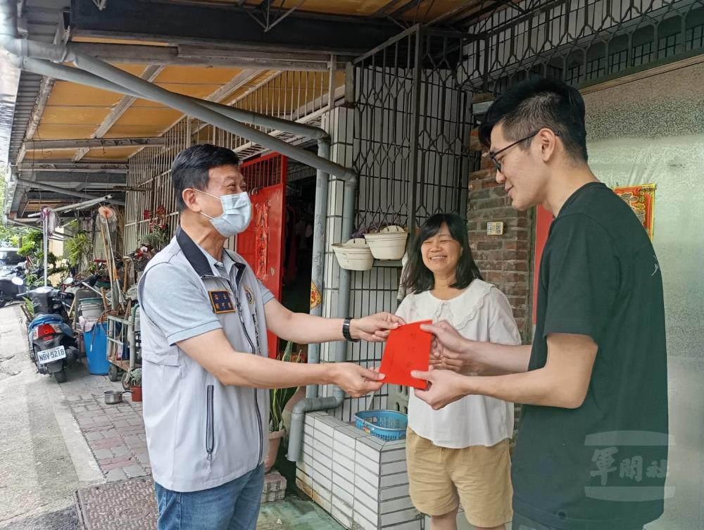 臺南市軍人服務站慰問官兵 傳遞關懷與溫暖 臺南市軍人服務站慰問官兵 傳遞關懷與溫暖