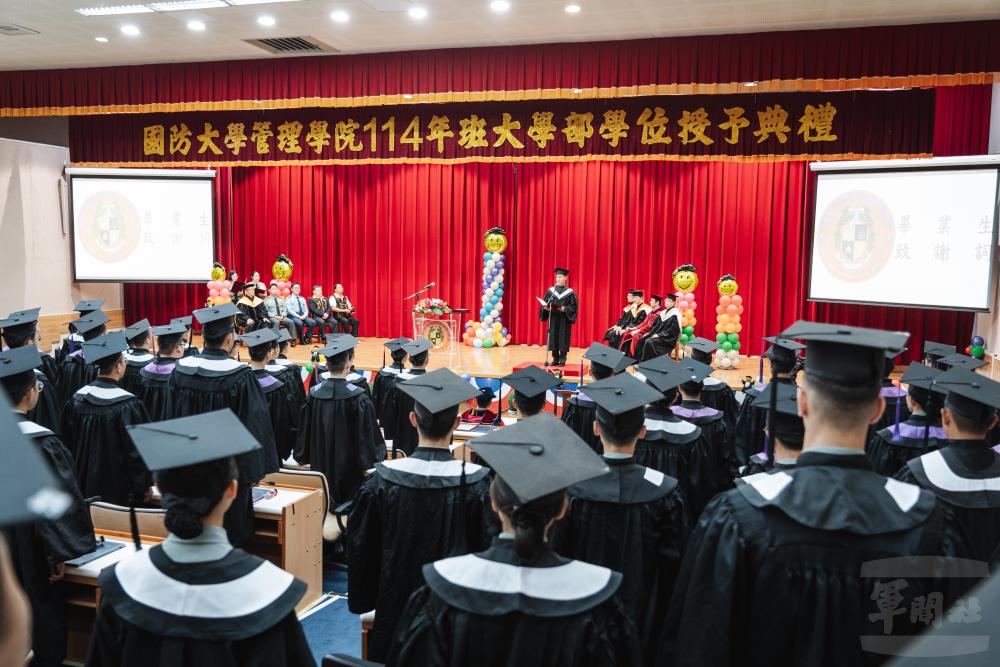畢業生代表致詞。（軍聞社記者陳彥樺攝）