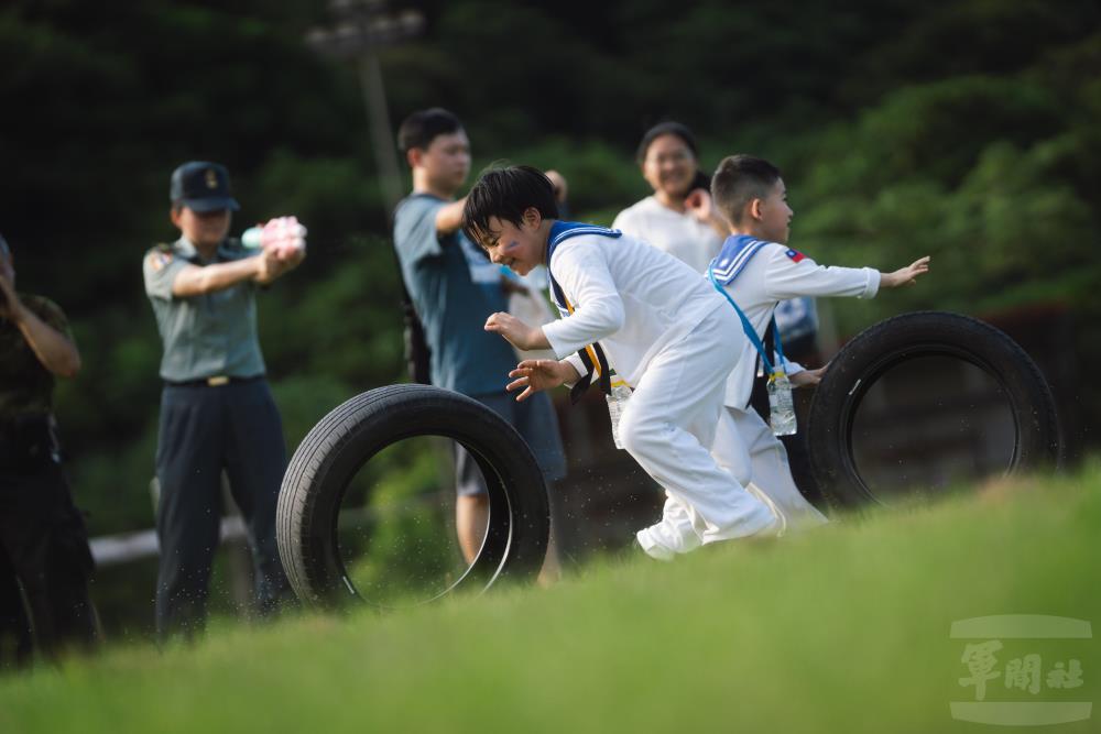 第八屆小小戰士體驗營　全民國防理念向下扎根