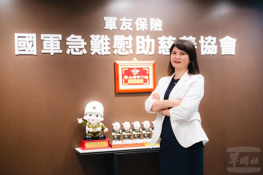 臺銀人壽專屬保代軍友保險公司總經理黃秀芬向官兵致上謝意。（軍聞社記者林庭暉攝）