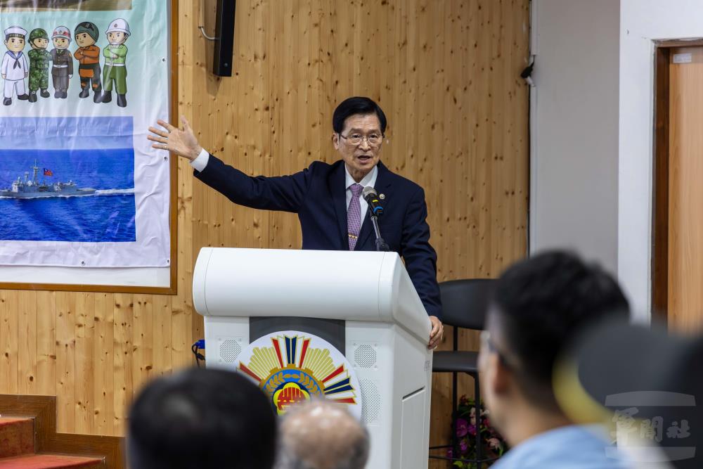 輔導會嚴主委期盼退役袍澤持續發揮影響力，支持國軍建軍備戰工作。（軍聞社記者蔡枋澐攝）