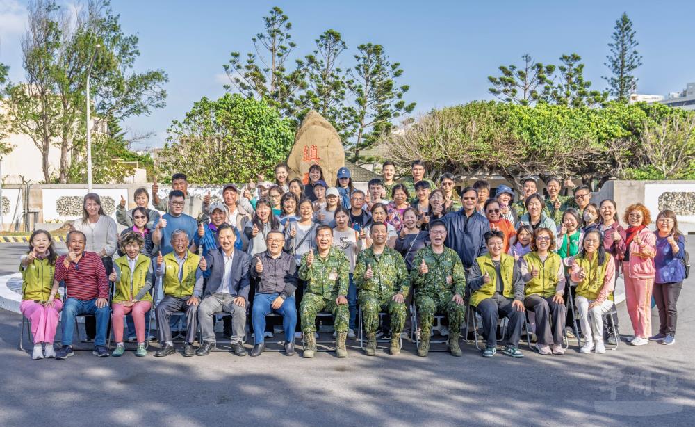 屏東敬軍團赴澎敬軍　跨海慰問戍守辛勞