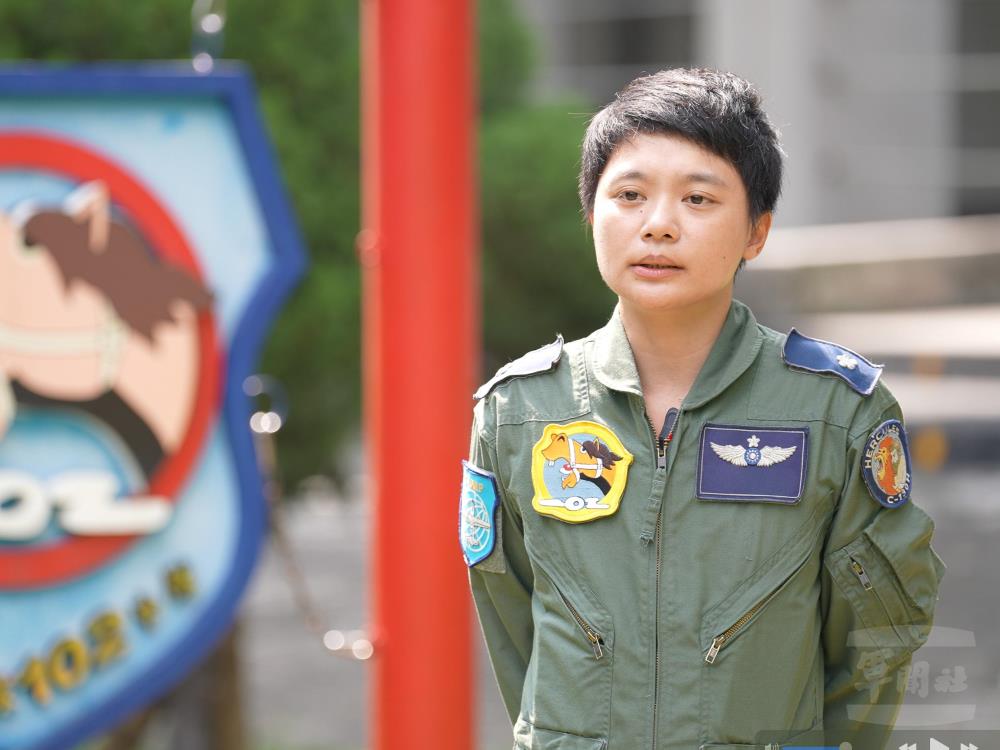 空軍第六聯隊黃少校在每次飛行中，累積不同經驗。（軍聞社記者莊家豪攝）