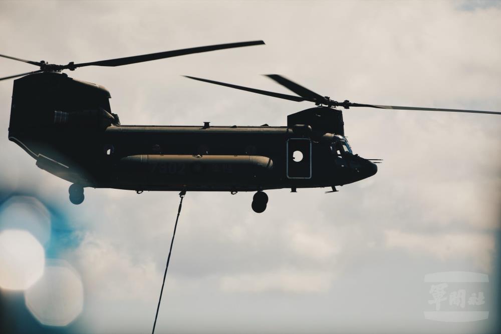 CH-47SD直升機在每一年國慶中，都扮演著重要角色。（軍聞社記者邱奕菖攝）
