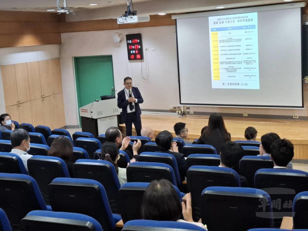 國防醫學大學醫學週系列活動舉辦多場次講座，通識教育中心魏澤民主任進行專題分享。（國防醫學大學提供）