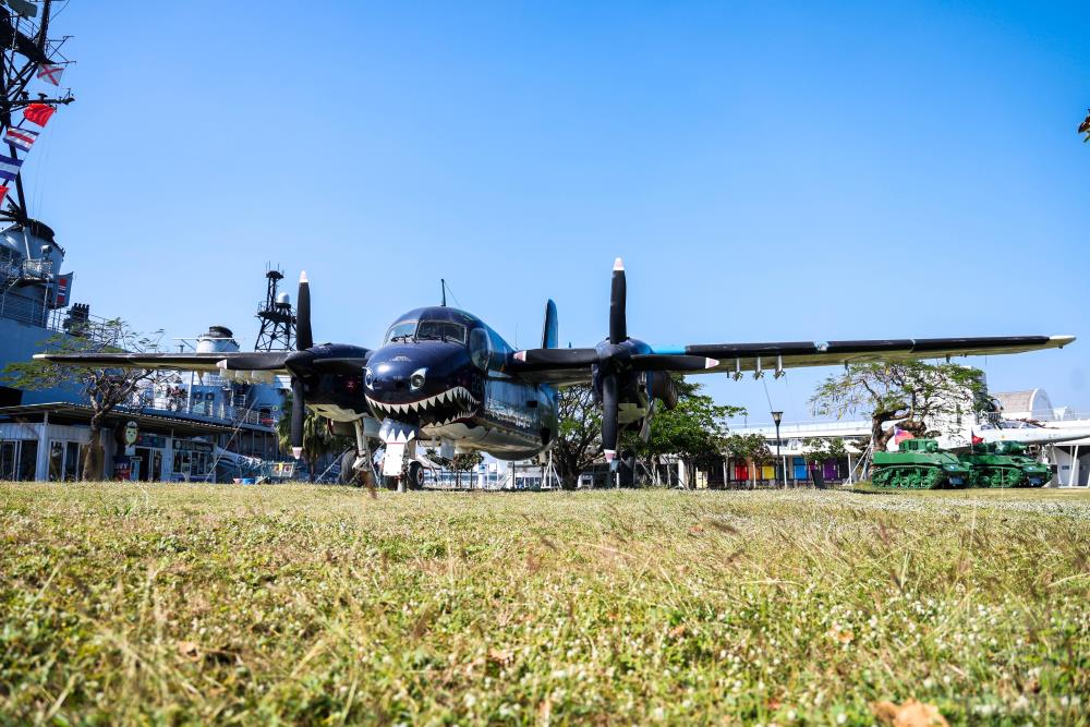 S-2T反潛機機首鯊魚塗裝作為克敵象徵，故又暱稱為「鯊魚機」。（軍聞社記者周昇煒攝）