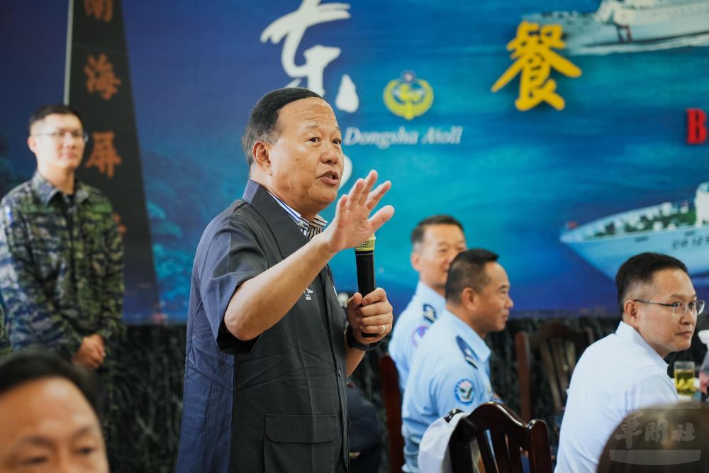 柏副部長代表部長感謝官兵堅守崗位守護國土。(軍聞社記者陳傳奇攝) 柏副部長代表部長感謝官兵堅守崗位守護國土。(軍聞社記者陳傳奇攝)