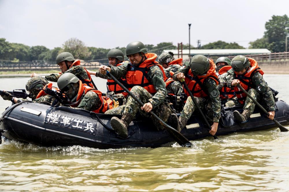 269旅工兵連舟艇漕渡鑑測