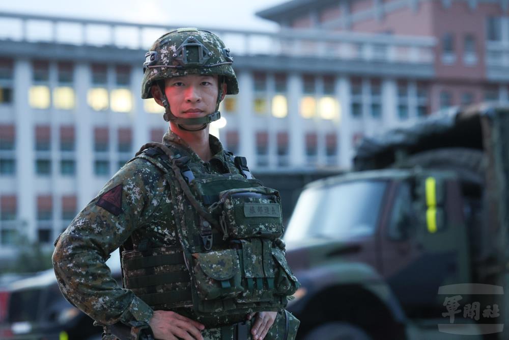 旅部連連長王少校表示，這次戰術機動主要考驗部隊戰備整備及任務執行等能力。（軍聞社記者林澤廷攝）