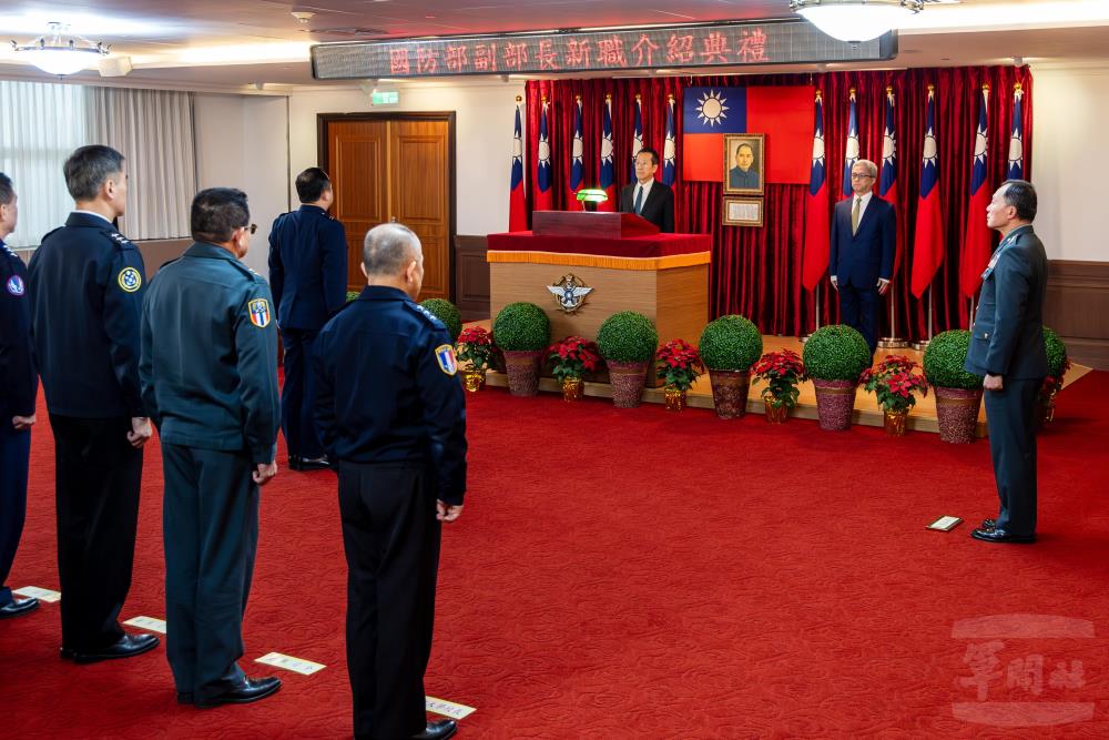 顧部長主持徐副部長新職介紹　勉前瞻國防施政落實改革與轉型