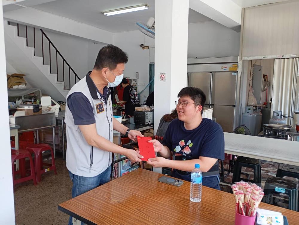 臺南市軍人服務站慰問官兵
