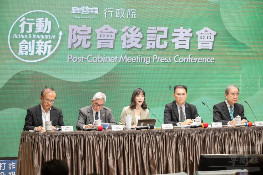 行政院發言人李慧芝期盼立法院儘速完成國防特別條例及總預算審議。（軍聞社記者吳柏融攝）