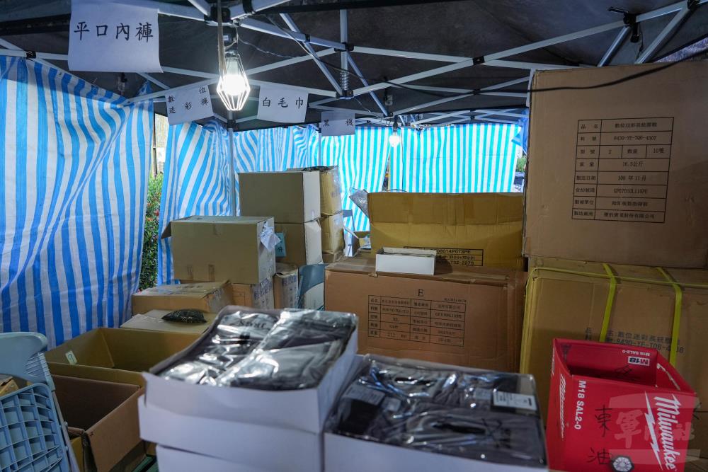 補給站內各項換補物品。（軍聞社記者侯凱議攝）