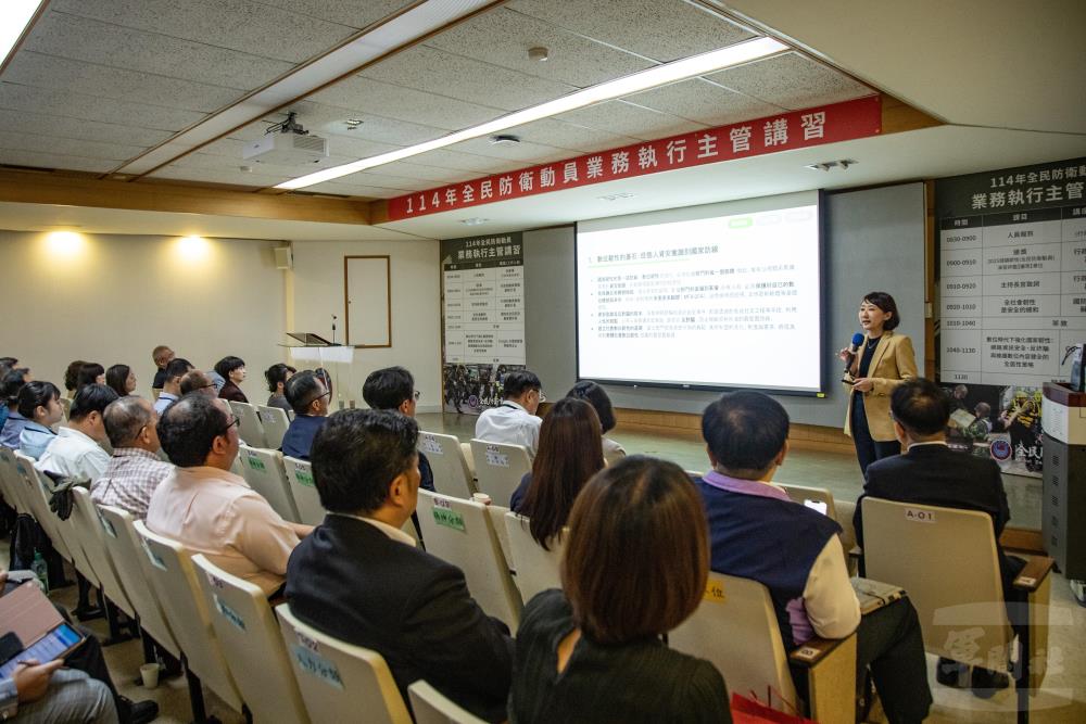 Google臺灣總經理林雅芳進行「數位時代下強化國家韌性」主題分享。（軍聞社記者王茗生攝）