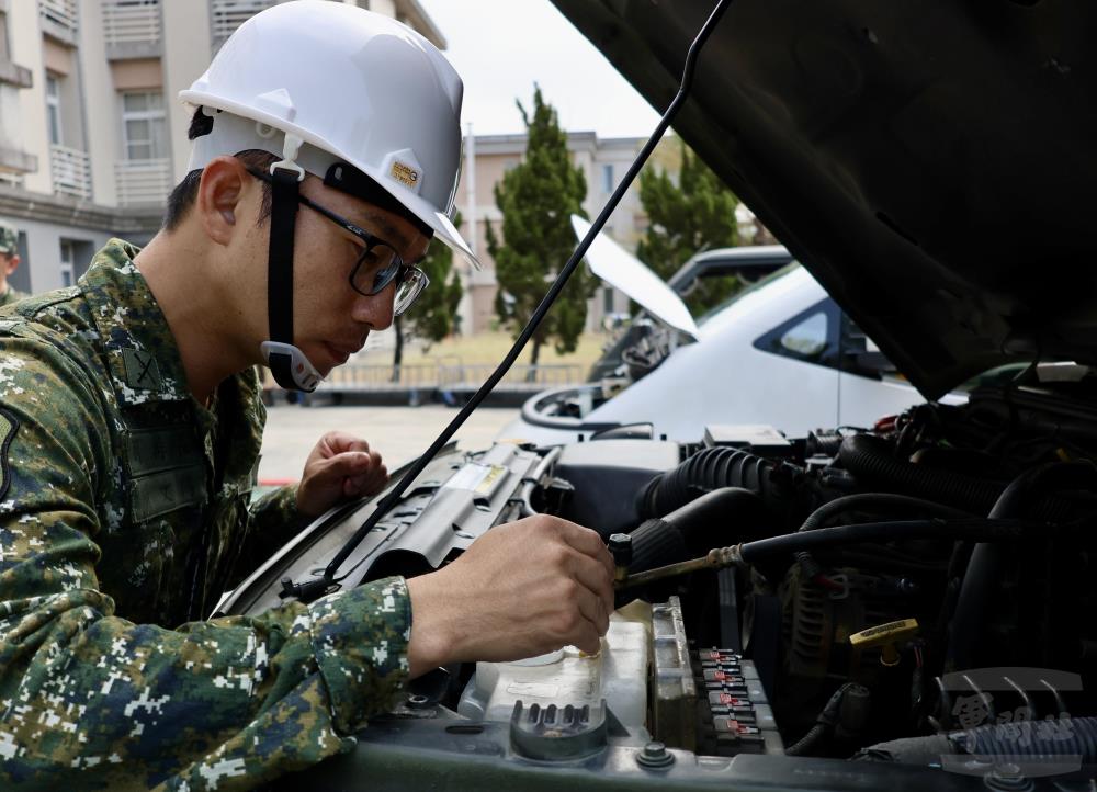 屏縣後備旅主官裝備檢查